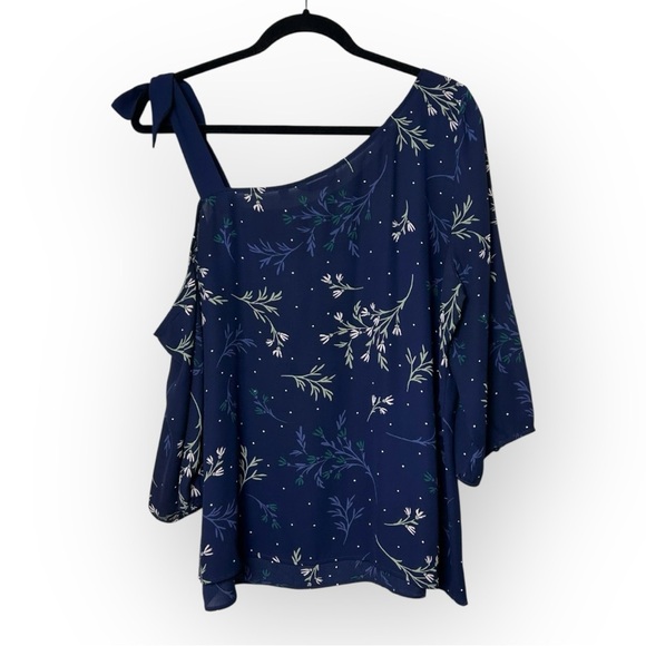 Reitmans Blue Floral Off Shoulder Blouse L - Picture 2 of 6